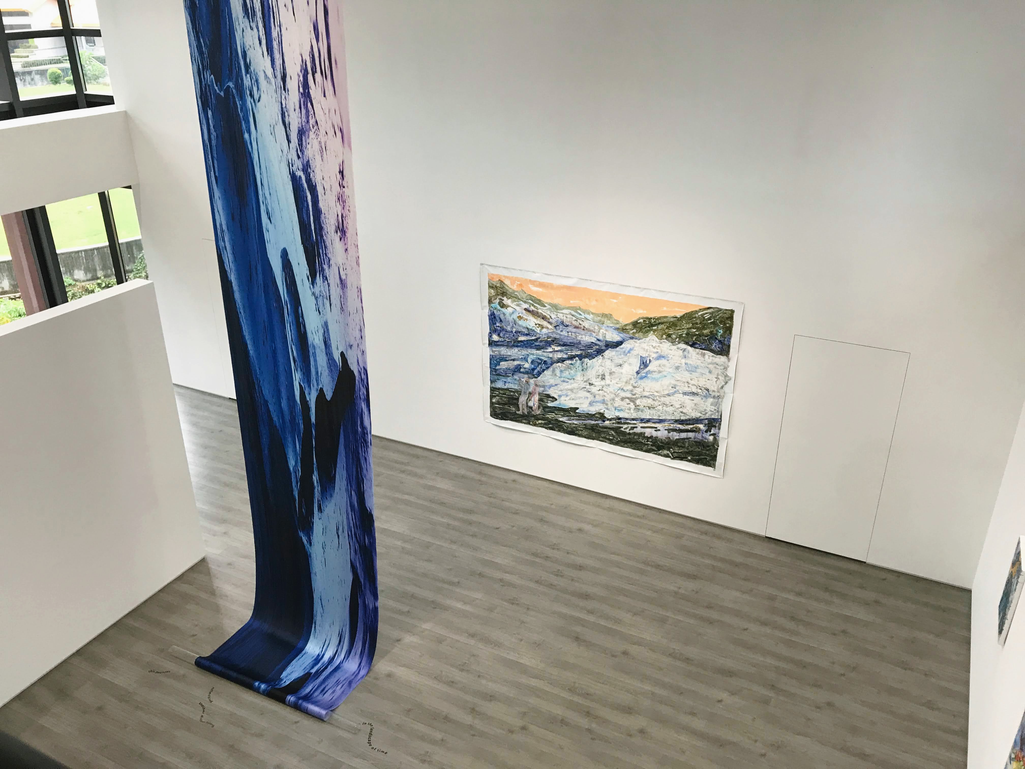 『深時 Glacial』展場一隅（照片來源：陳譽仁拍攝於本事藝術，2021.9.16）