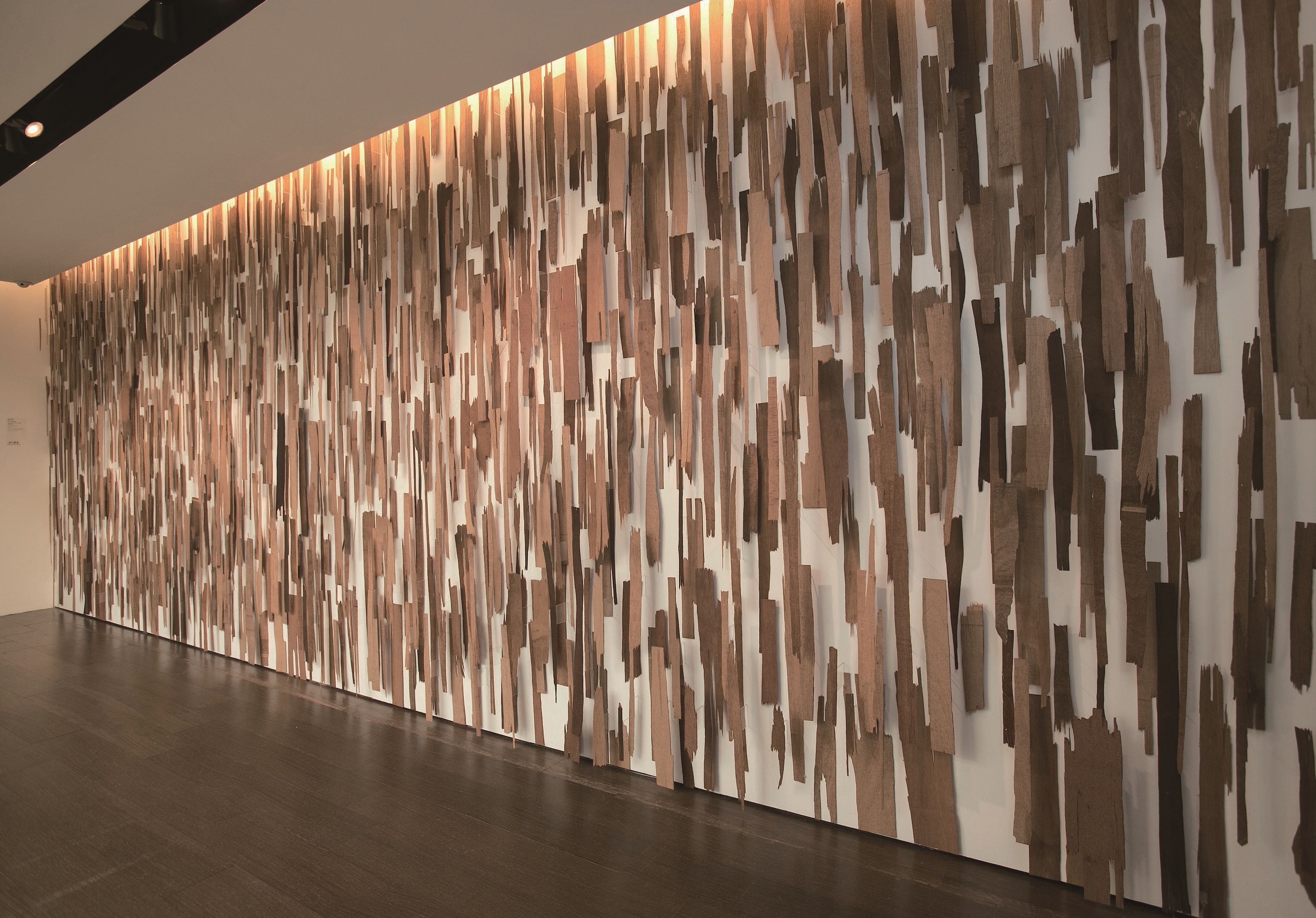 木料/現地裝置，248x665cm（尺寸可變），2012國立台灣美術館收藏（圖片提供/路易威登）